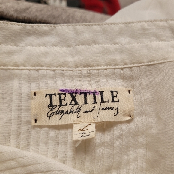 Textile by Elizabeth and James White Blouse - Picture 2 of 6